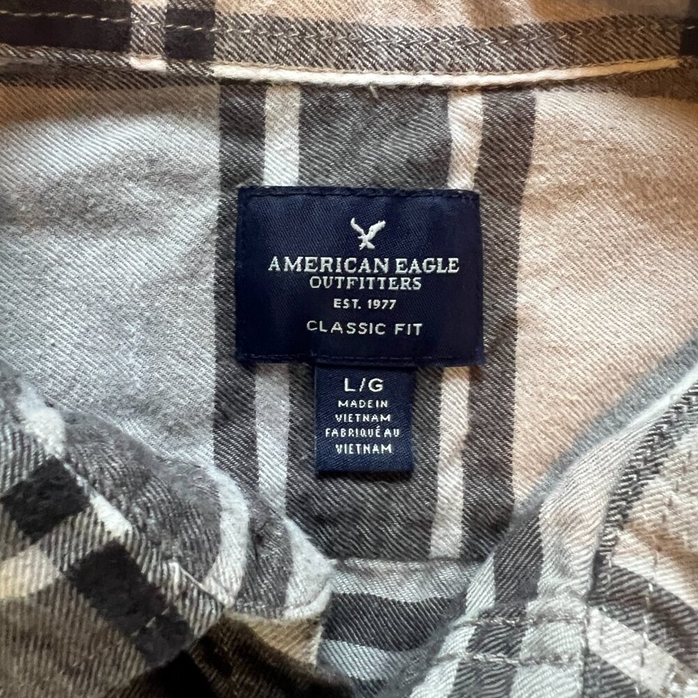 American Eagle Men's Grey Flannel Button Up Classic Fit‎ Size Large - Picture 3 of 8